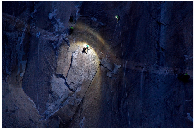 СВОБОДНЫМ ЛАЗАНЬЕМ пройден маршрут Dawn Wall на Эль Капитан! (Скалолазание, down wall, elcapitan, coldwell, jorgenson, free climb)