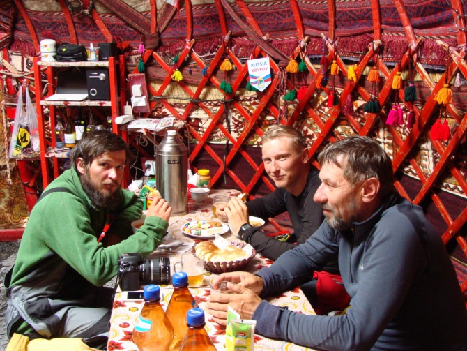 Пик Ленина или два года за горой. (Альпинизм)