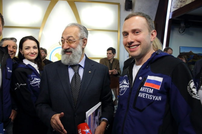 Уроки Антарктиды (Путешествия, антарктида, экспедиции, горы, клуб лидеров, иван душарин, ирина зеленкова, алена бжахова, русское географическое общество)