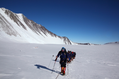 Уроки Антарктиды (Путешествия, антарктида, экспедиции, горы, клуб лидеров, иван душарин, ирина зеленкова, алена бжахова, русское географическое общество)