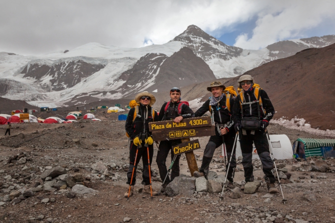«Голодное» восхождение на Аконкагуа: как это было. Интервью с участниками Александром Вовнием и Константином Диковским. (Альпинизм)