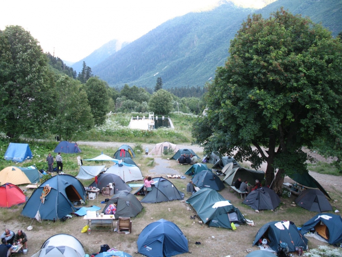 РЕКВИЕМ (Альпинизм, олег бабин, анатолий губарь, домбай, алибек, сулахат, сборы донецкой областной федерации 2008 года)