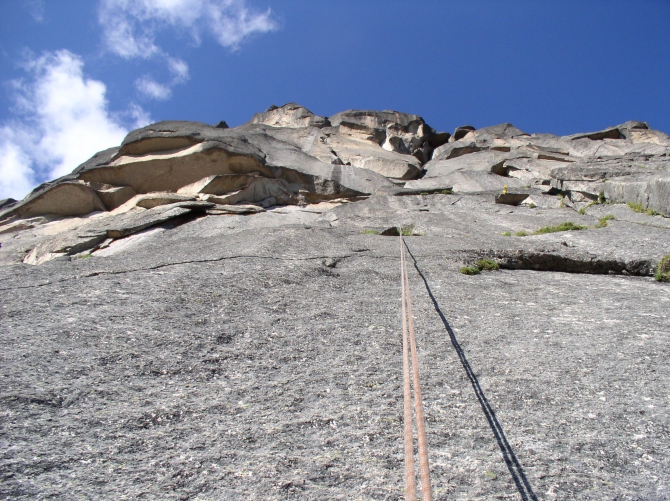 Новый маршрут для свободного лазания (Альпинизм, ергаки, мультипитч, скалолазание, альпинизм, александр терентьев, нагорный владимир)