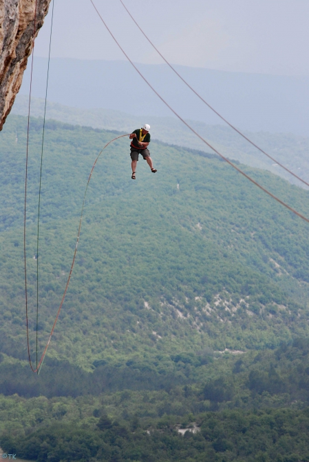 Бахчисарайский экспресс (BASE, ropejumping., первопрыг, рапт, прыжки с верёвкой, прыжки с веревкой, бэйс, роупджампинг, полеты, экстрим, крым)