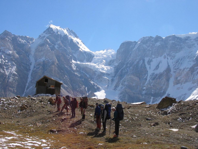 Памяти Валентина Сулоева (Альпинизм, ребро буревестника, десант на пфп, поляна сулоева, десант на пик ленина, парашютный десант, пик коммунизма, пик ленина, маи)