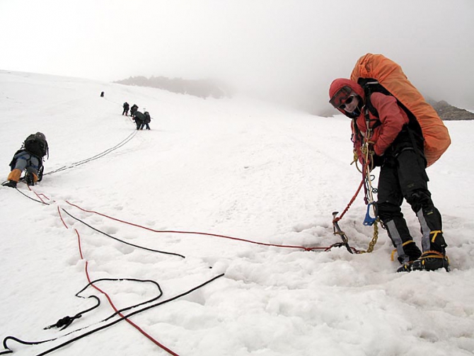 Лавины на льду (Альпинизм, восточный кызылсу, курумды, памир, маи)