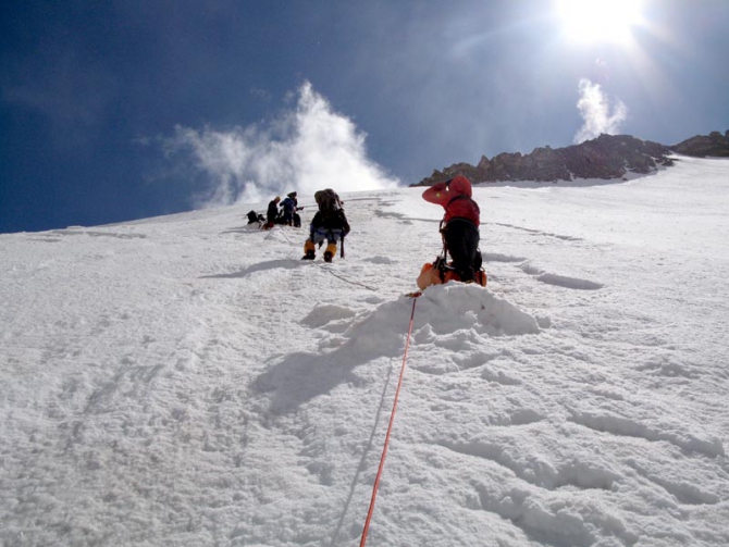 Лавины на льду (Альпинизм, восточный кызылсу, курумды, памир, маи)