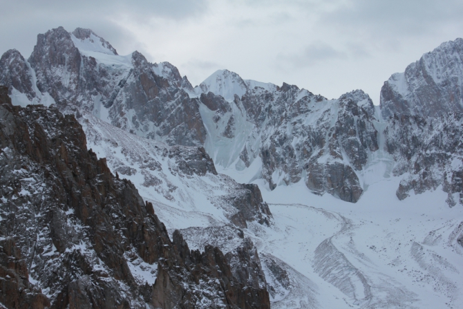 Красная жара в Ала-Арче (Альпинизм, new ала-арча, микст, лед, корона, маршрут мобильных, Ручкина 5а, Дашкевича 5а)