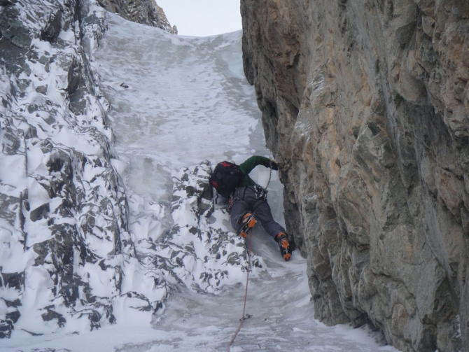 Красная жара в Ала-Арче (Альпинизм, new ала-арча, микст, лед, корона, маршрут мобильных, Ручкина 5а, Дашкевича 5а)