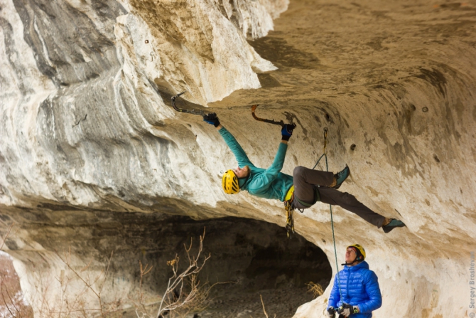 Драйтулинг в Бахчисарае (Ледолазание/drytoolling, скалы, бахчисарай, фото, фотосессия, скалолазание, крым, альпинизм, брошеван, нефедов)