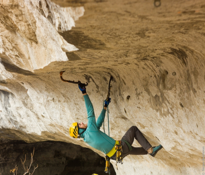 Драйтулинг в Бахчисарае (Ледолазание/drytoolling, скалы, бахчисарай, фото, фотосессия, скалолазание, крым, альпинизм, брошеван, нефедов)