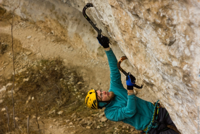 Драйтулинг в Бахчисарае (Ледолазание/drytoolling, скалы, бахчисарай, фото, фотосессия, скалолазание, крым, альпинизм, брошеван, нефедов)
