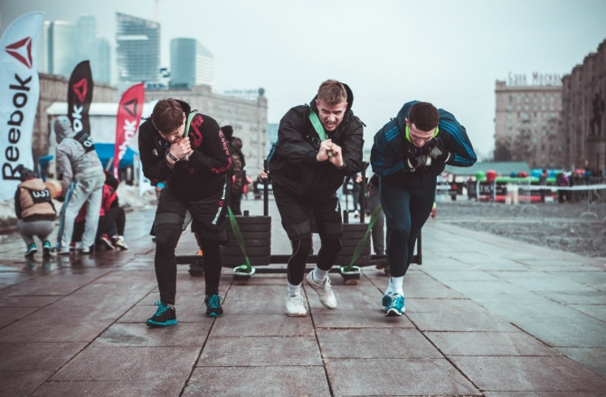 "Стань человеком": брось себе вызов! Фоторепортаж! (Мультигонки, Be More Human, будь человеком, Reebok, забег)