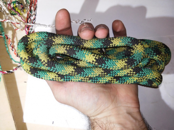 Очень мягкий страховочный ус из куска жесткой 11-миллиметровой веревки (DIY, Альпинизм, мягкий страховочный ус дубовые веревки DIY Homemade)