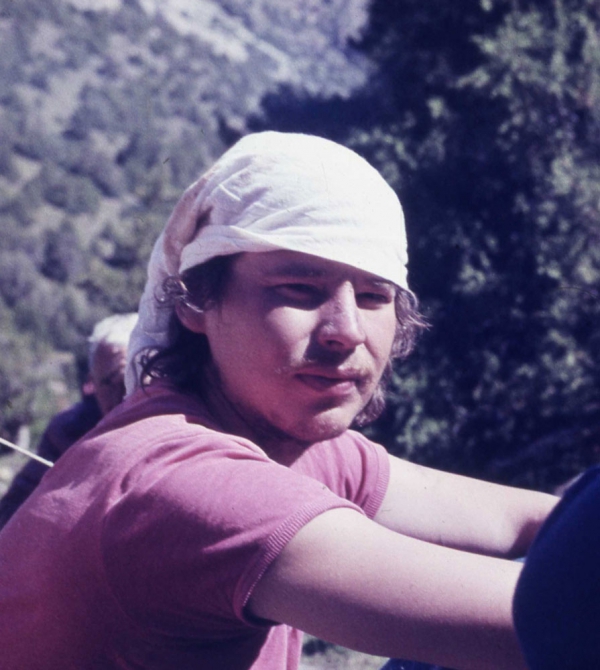 Воспоминания о Каравшине. История прохождения маршрута Сахарова на п. Одесса (4810). (Альпинизм, винокуров, мфти)