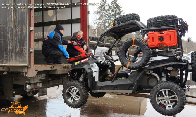 Они снова уходят в пустыню! Четыре месяца назад прошли Намиб (250 км пешком!) и вот теперь сама Великая Сахара! Чего там-то «ловить»?! (Путешествия, синельник, ладья русич, Муравицкий, Штиль, Мельничук, Шкода)