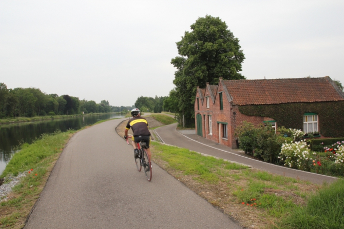 Соло вело путешествие по Западной Европе (6 стран, 2500 км, 40 дней). Часть I (Путешествия, French Way, Spain, Buen Camino, solo bike trip, испания, Путь Сантьяго, соло велопоход, велопутешествие по Западной Европе)
