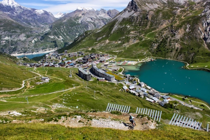«Савойские трейлы и байк-парки». Великолепный Тинь (Вело, маунтинбайк, франция, лето в горах)