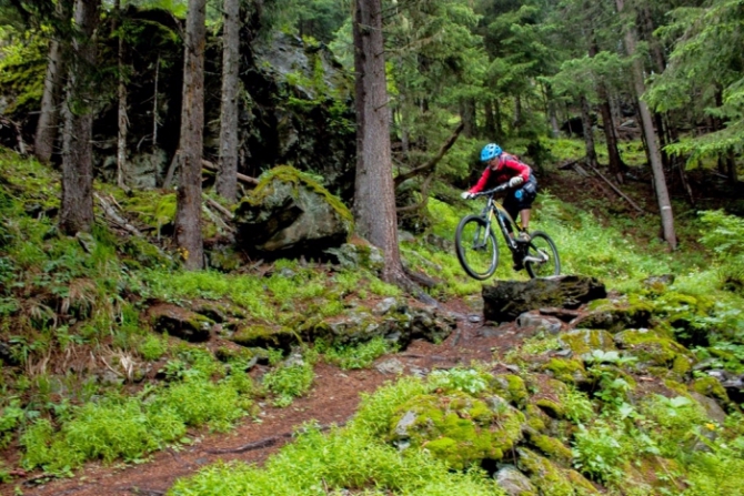 «Савойские трейлы и байк-парки». Великолепный Тинь (Вело, маунтинбайк, франция, лето в горах)