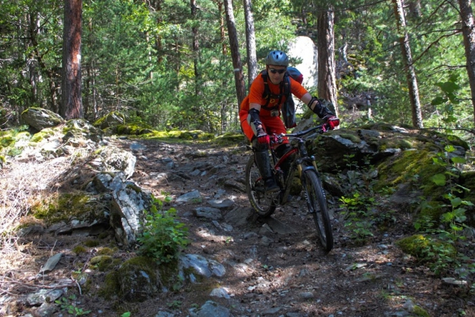 «Савойские трейлы и байк-парки». Великолепный Тинь (Вело, маунтинбайк, франция, лето в горах)