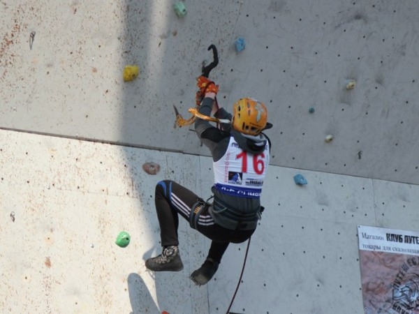 Чемпионат Украины по ледолазанию 2015. Немного фото и комментариев. (Ледолазание/drytoolling)