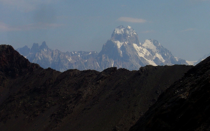 Многоликая Ушба. Фотоальбом (Горный туризм)