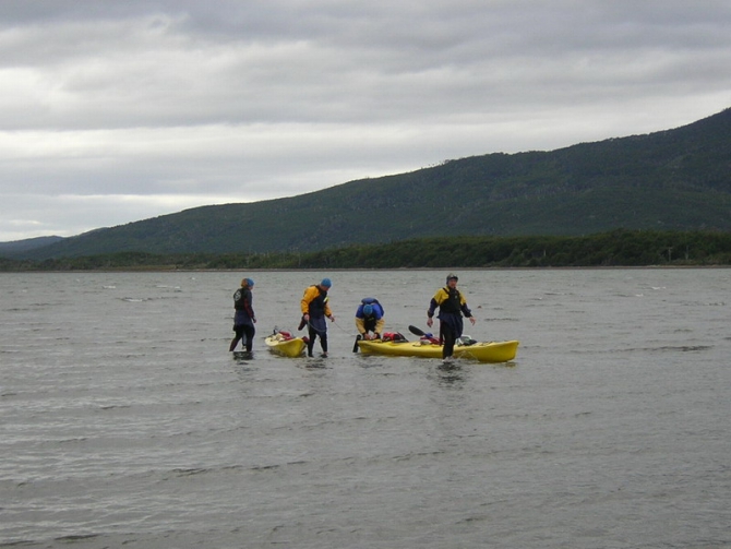 Если вы никогда не тонули в Магелановом проливе, в шторме, сидя в байдарке, во время соревнований, можно почитать, как это было у нас.. (Мультигонки, Patagonia expedition race, патагония, чили, Пунта-Аренас, Торрес-дель-Пайне, Перрито-Морено)