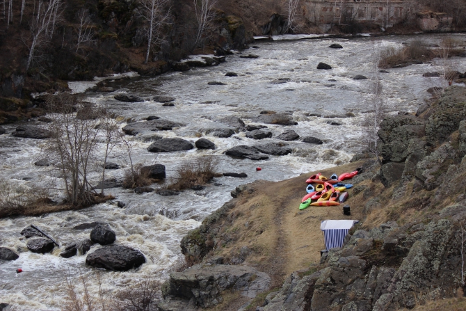 Покатались на пороге Ревун (Вода, каяк, катамаран)