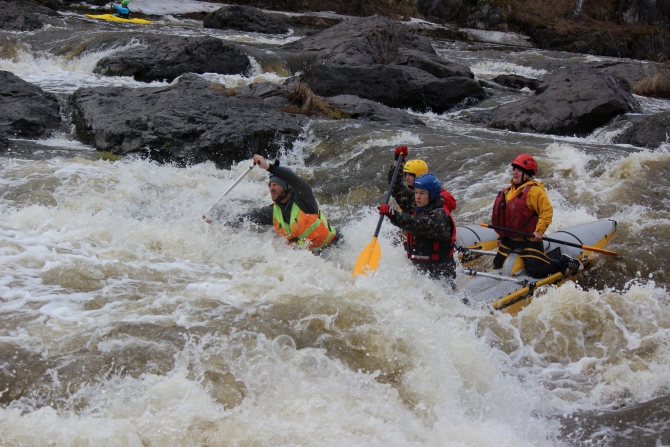 Покатались на пороге Ревун (Вода, каяк, катамаран)