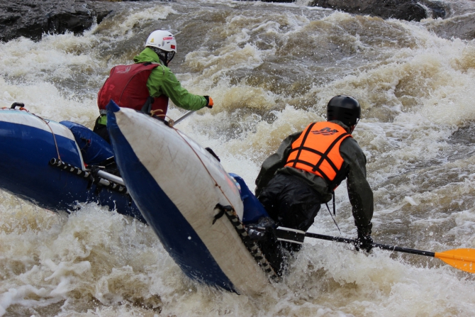 Покатались на пороге Ревун (Вода, каяк, катамаран)