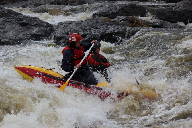 Покатались на пороге Ревун (Вода, каяк, катамаран)