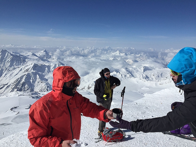 Red Fox Elbrus Race. К скоростному восхождению готовы и участники и организаторы (Альпинизм)