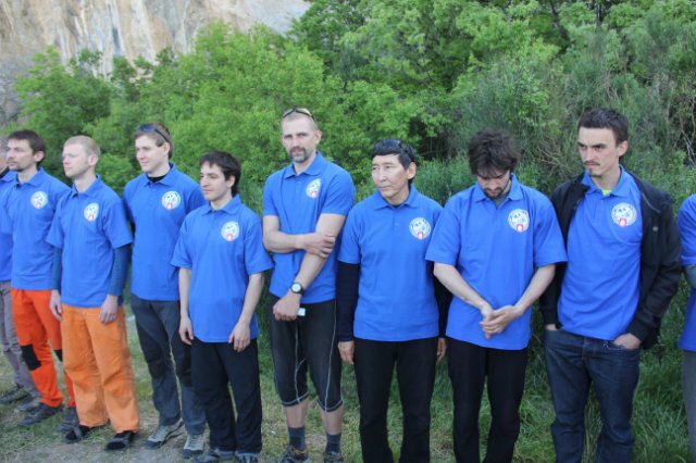 Севастопольские спасатели получили подарок (Альпинизм)