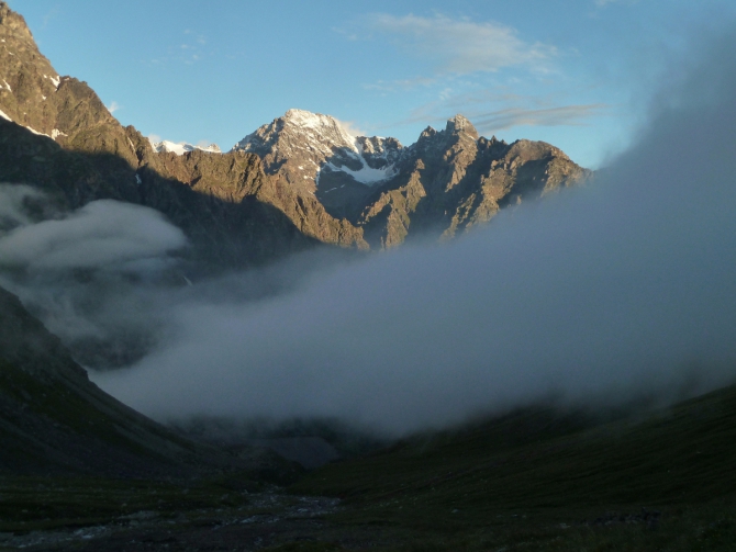 Чегем - Безенги (Горный туризм, Тютюргу, столбовой, Джорашты, дети, маи)