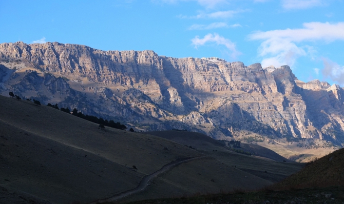 Фестиваль бейсджампинга в Ингушетии