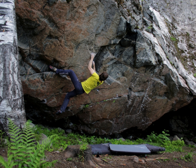 Red Fox Karelian Rocks. Подготовка боулдер-трасс (Скалолазание, скалолазание, боулдеринг, фестиваль, redfox, karelianrocks, карелианрокс, climbing, bouldering, redfoxkarelianrocks)