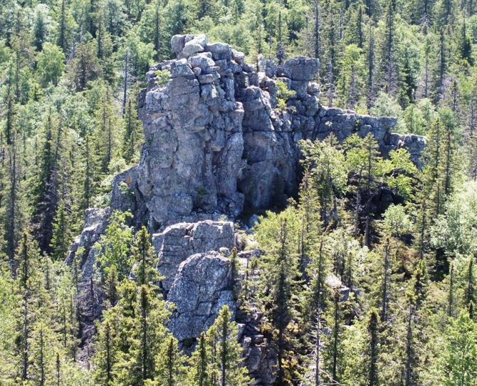 Скалы, г. Мал. Увал, хр. Бол. Сука. (Скалолазание)