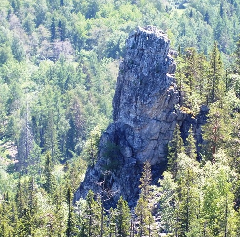Скалы, г. Мал. Увал, хр. Бол. Сука. (Скалолазание)