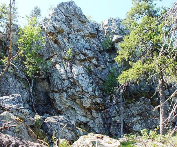 Скалы, г. Мал. Увал, хр. Бол. Сука. (Скалолазание)