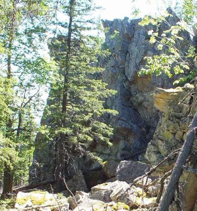 Скалы, г. Мал. Увал, хр. Бол. Сука. (Скалолазание)