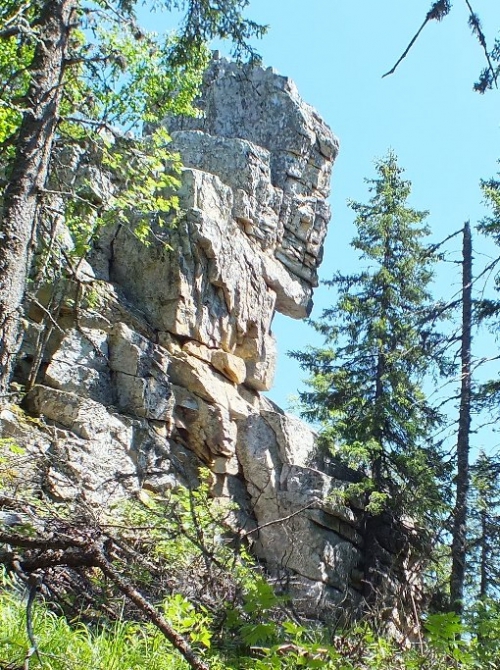 Скалы, г. Мал. Увал, хр. Бол. Сука. (Скалолазание)