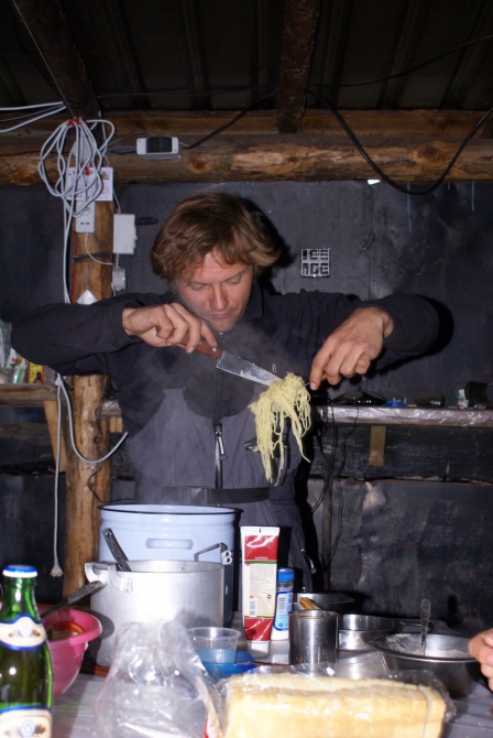 Приют EG5300, начало (Альпинизм, кавказ, лагерь, вершина, горы, альпинизм)