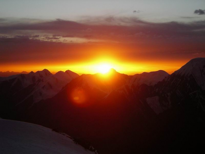 Хан Тенгри. Восхождение с севера (Альпинизм)