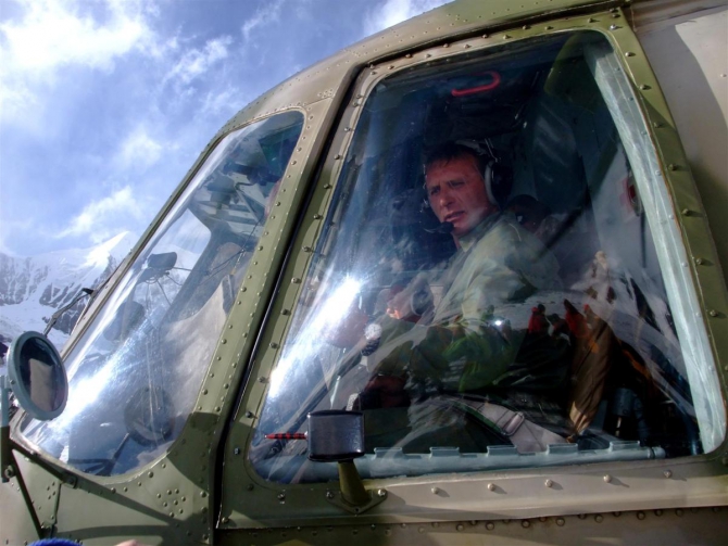 Жизнь на Хане. Энциклопедия в картинках. Вертолёты. (Альпинизм, киноэкспедиция, хан тенгри)