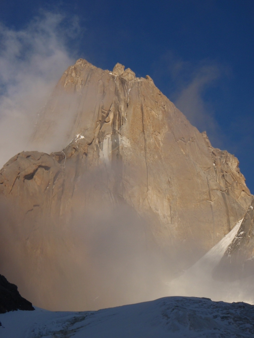 На пик А. Блока соло по новому пути. (Альпинизм, азия, максименя, первопроход)