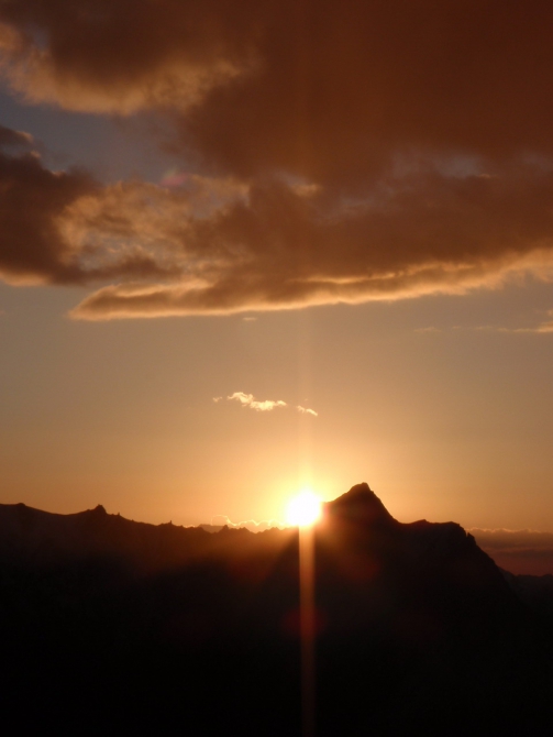 На пик А. Блока соло по новому пути. (Альпинизм, азия, максименя, первопроход)