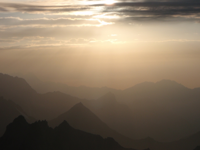 На пик А. Блока соло по новому пути. (Альпинизм, азия, максименя, первопроход)