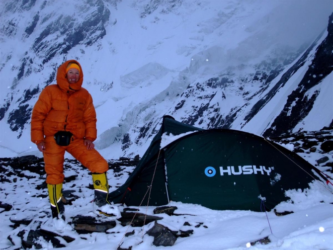 Жизнь на Хане. Энциклопедия в картинках. Девушки. (Альпинизм, киноэкспедиция, северный иныльчек, тянь-шань, хан тенгри)