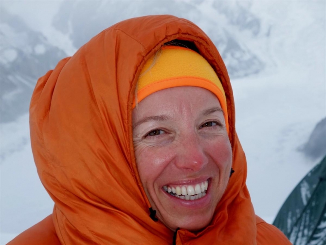 Жизнь на Хане. Энциклопедия в картинках. Девушки. (Альпинизм, киноэкспедиция, северный иныльчек, тянь-шань, хан тенгри)