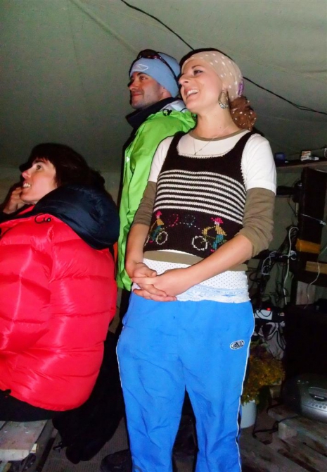 Жизнь на Хане. Энциклопедия в картинках. Девушки. (Альпинизм, киноэкспедиция, северный иныльчек, тянь-шань, хан тенгри)